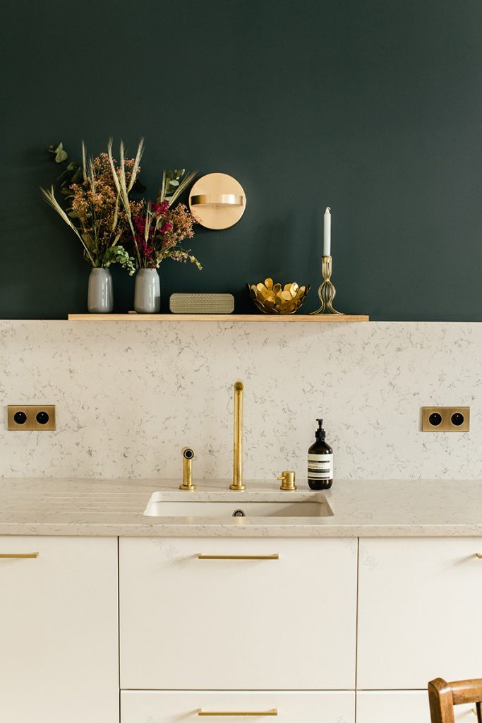 À Tocqueville带花卉图案的公寓丨Camille Hermand-9