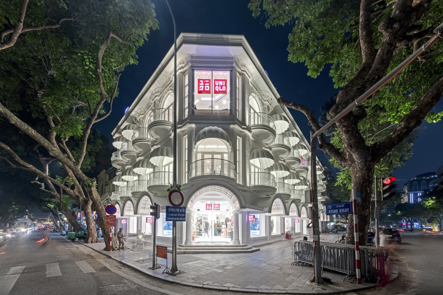 越南优衣库河内旗舰店丨越南河内丨红色设计集团-13