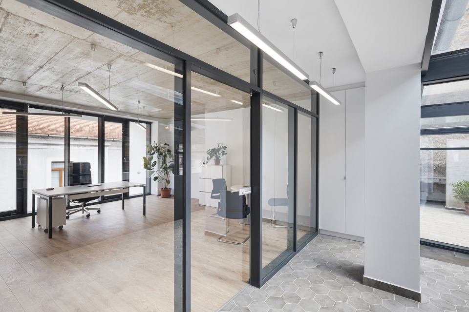 匈牙利 Horgos 办公室  GASPARBONTA   Partners-17