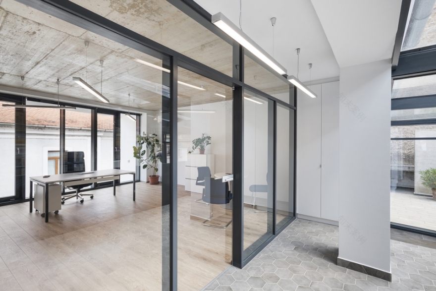 匈牙利 Horgos 办公室 GASPARBONTA Partners-17