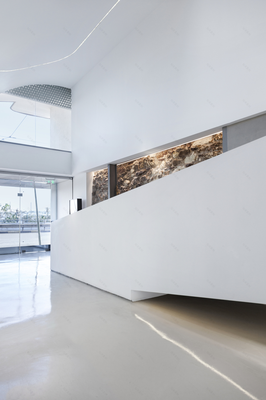 希腊最大药房,Klab 打造独特购物体验-27