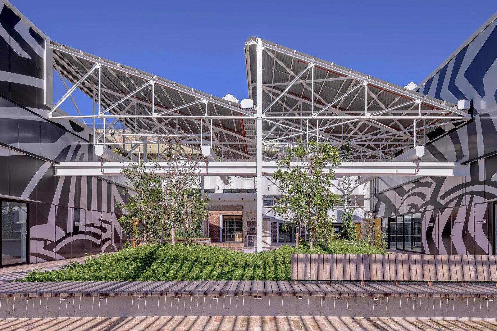 澳大利亚前海军潜艇基地变身公共空间-9