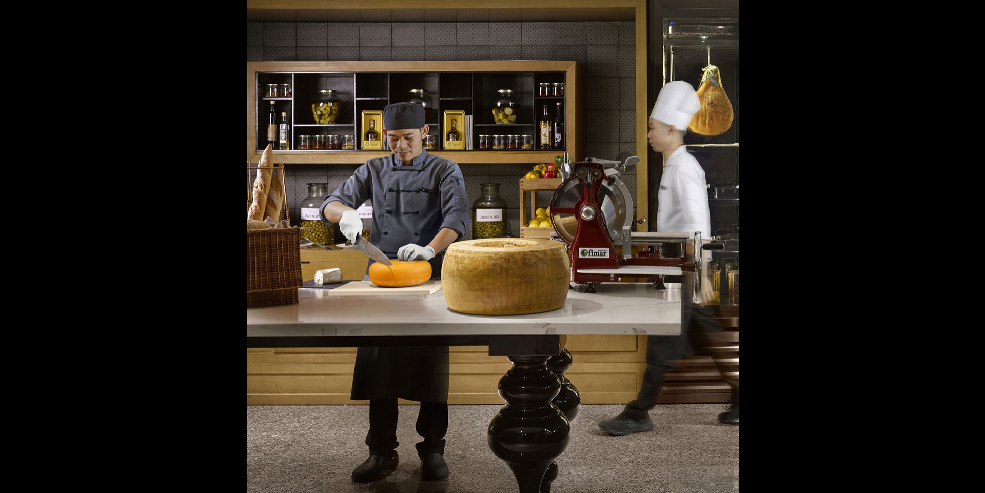 F&B AT INTERCONTINENTAL HANOI LANDMARK 72-8