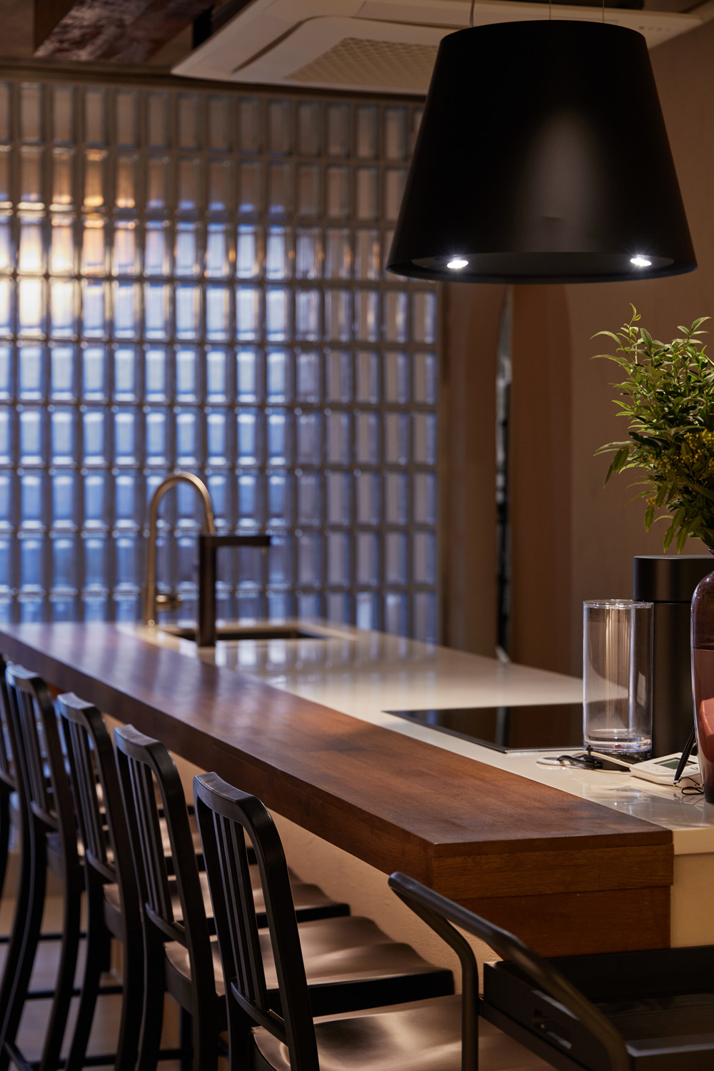 现代简约餐厅设计，打造温馨舒适就餐环境-15