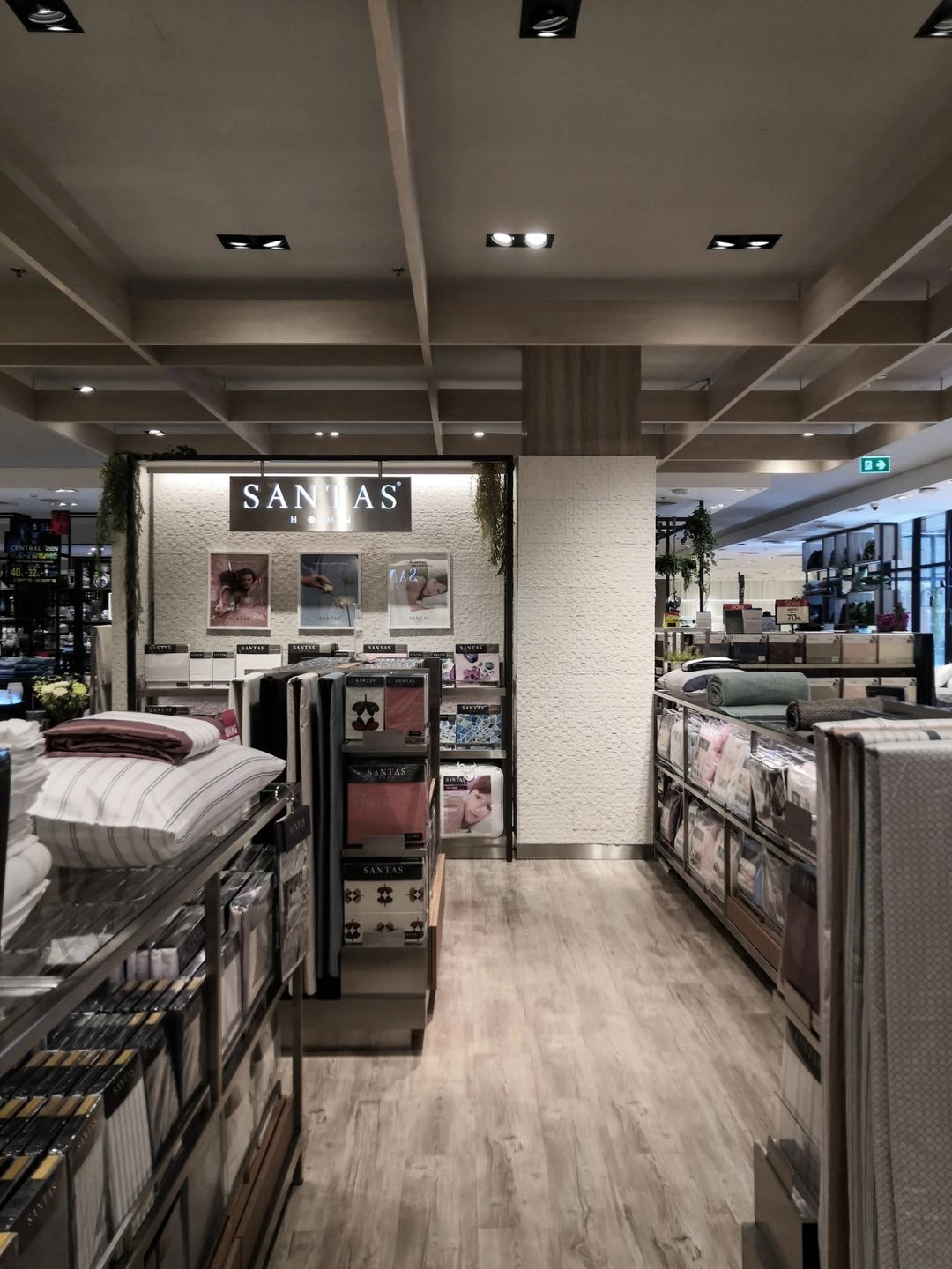 温馨时尚的床品店设计-24