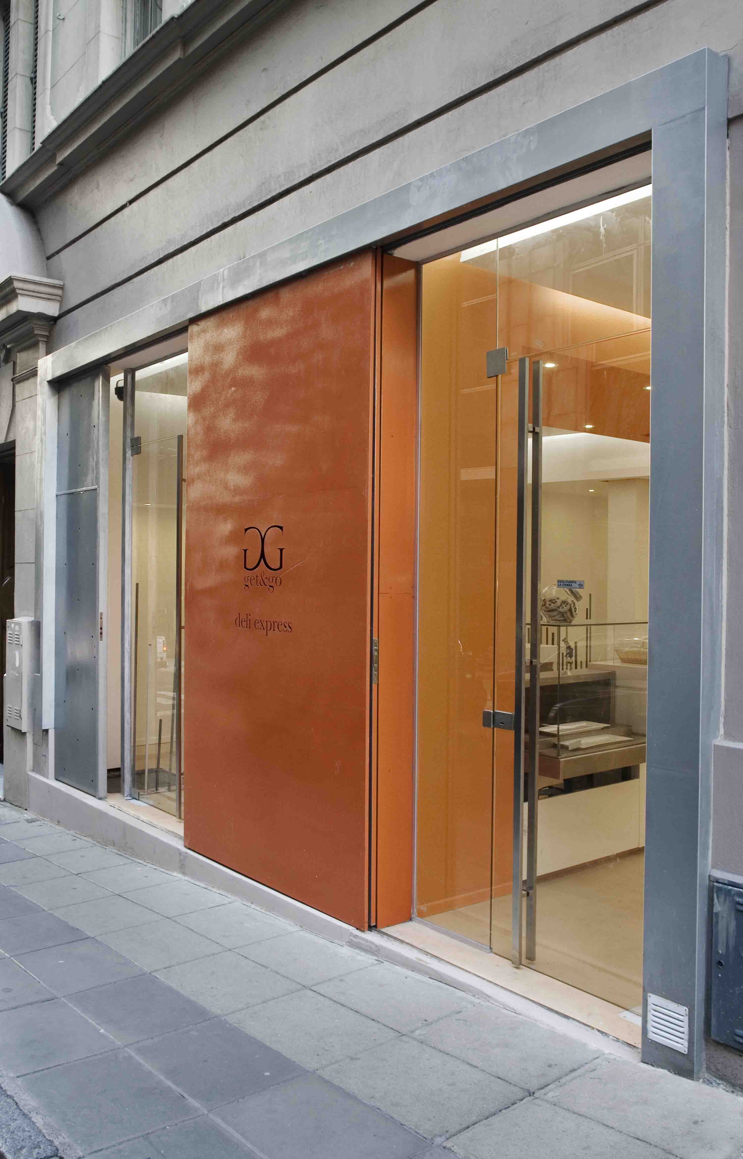 融合新旧的阿根廷餐厅设计-11