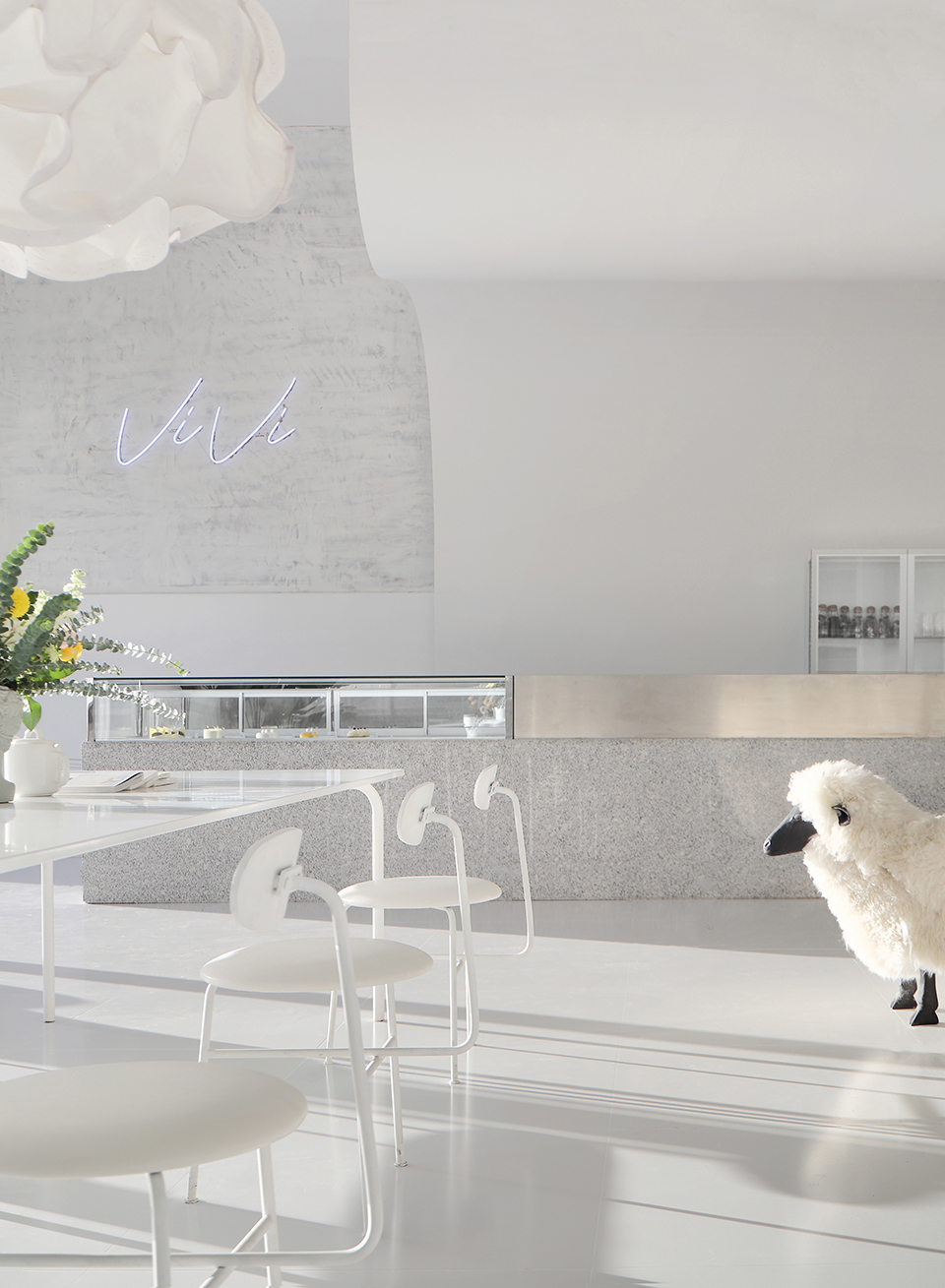 羊背上的甜品店，鄂尔多斯 / 尔我空间设计研究室-13