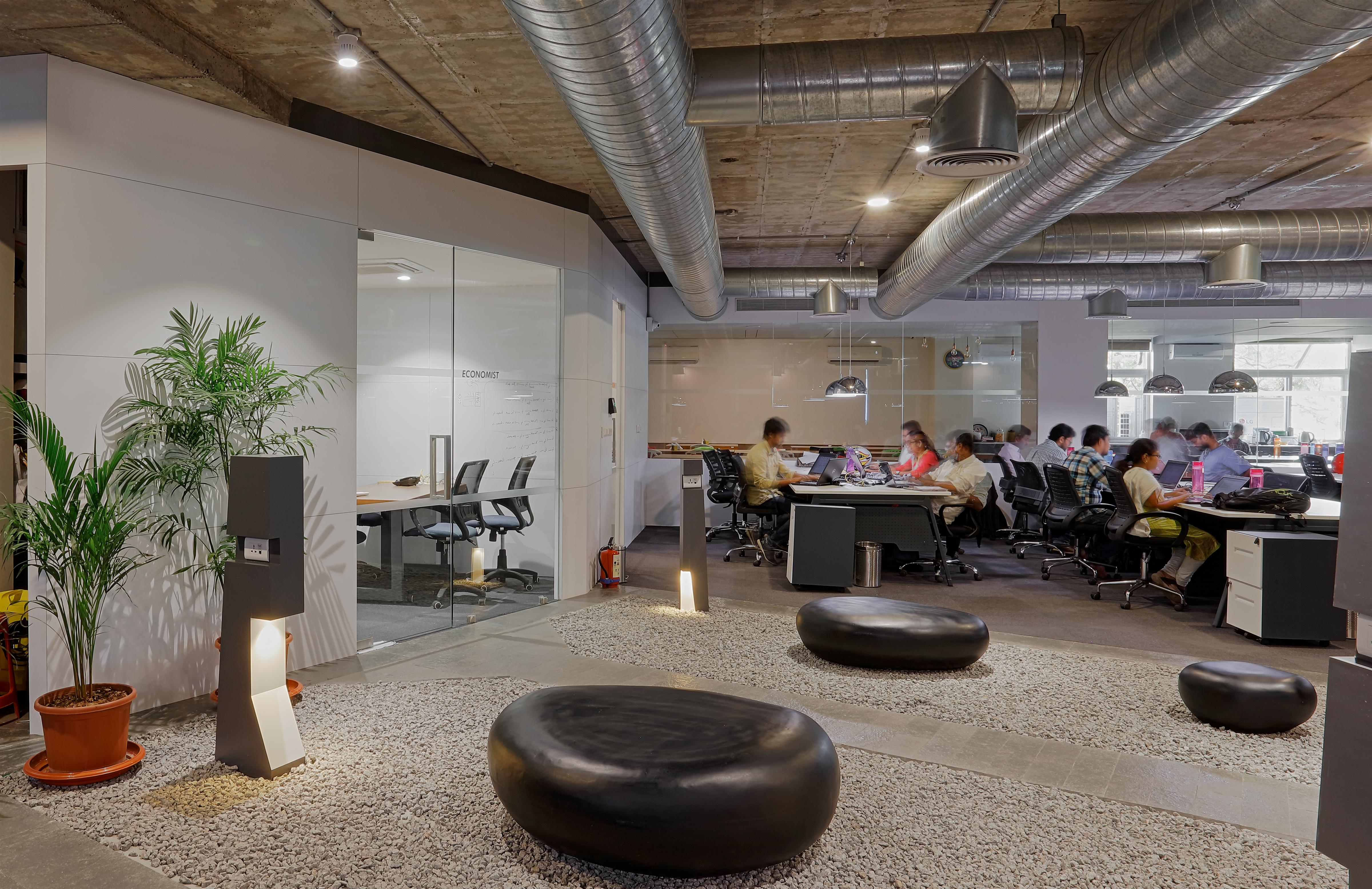 动态时间韵律中的办公空间-30