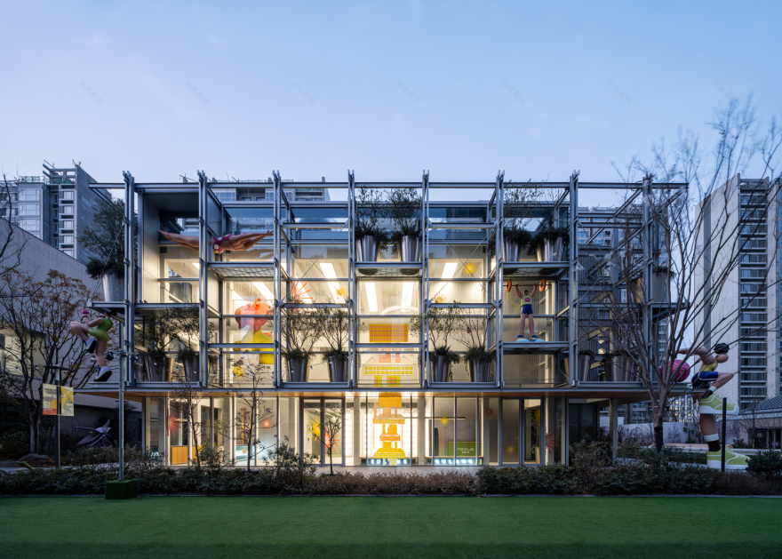 CHUNXI Marketplace and GULANG Gymnasium / Atelier Z+-35