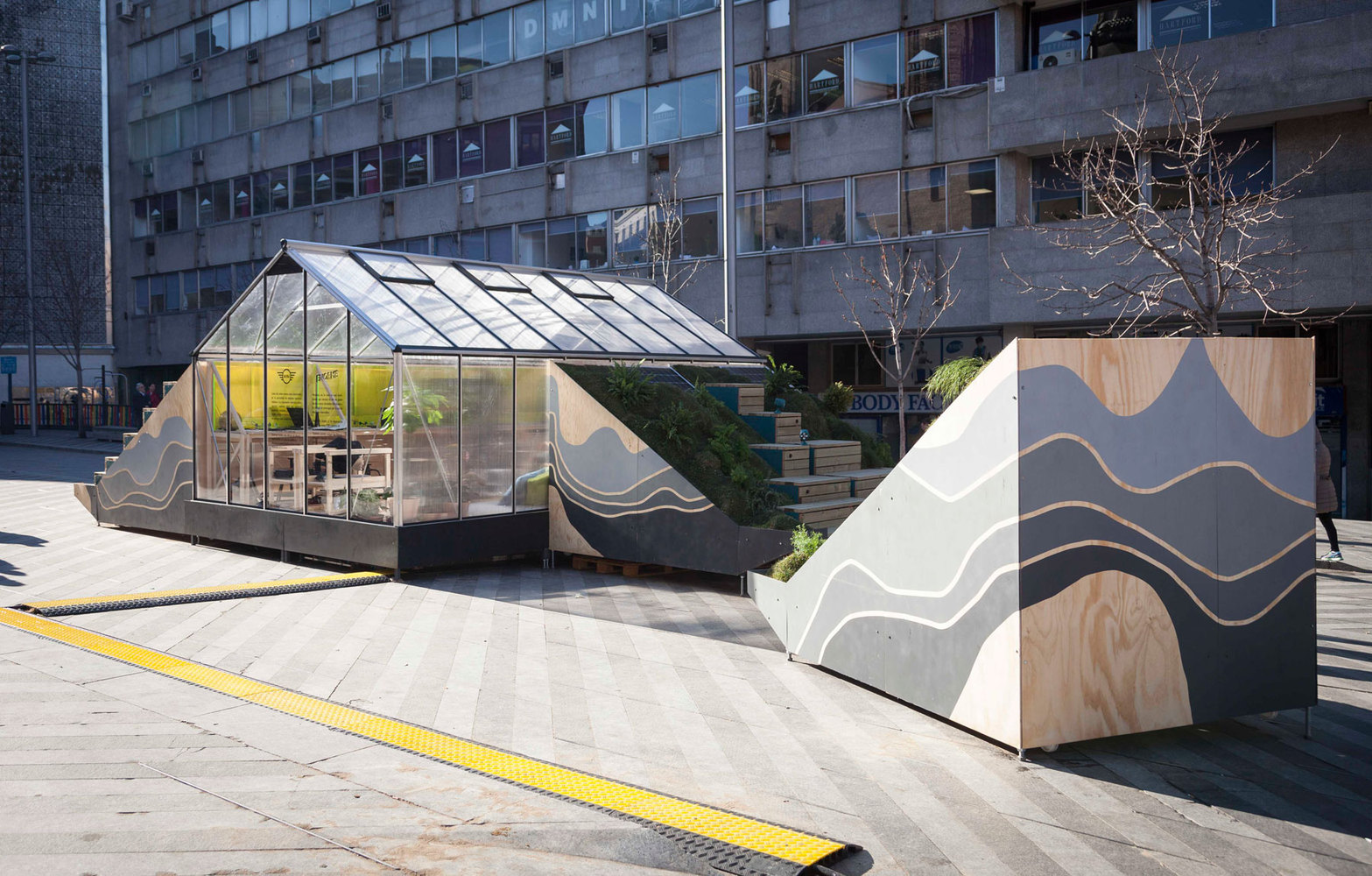 马德里“月光山”公共空间装置-40