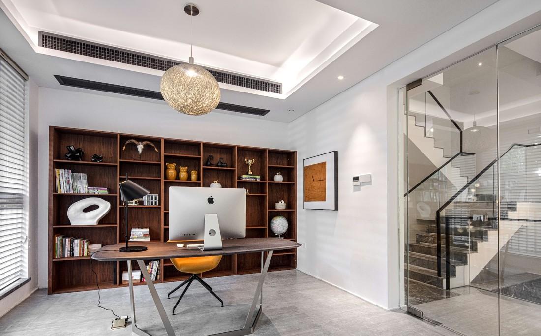 绿意葱郁中的现代极简别墅设计-24