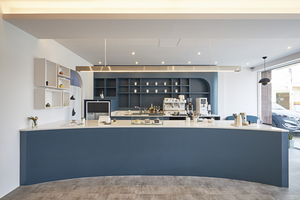 现代简约的 16 平米咖啡厅室内设计-9