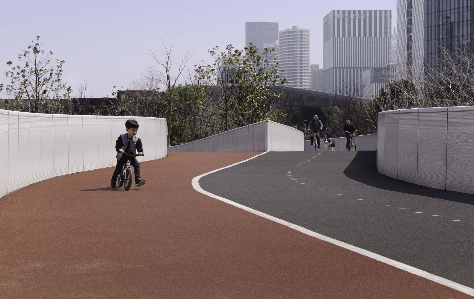 上海东岸投资集团十二桥之上海泰同轮渡站人行天桥-26