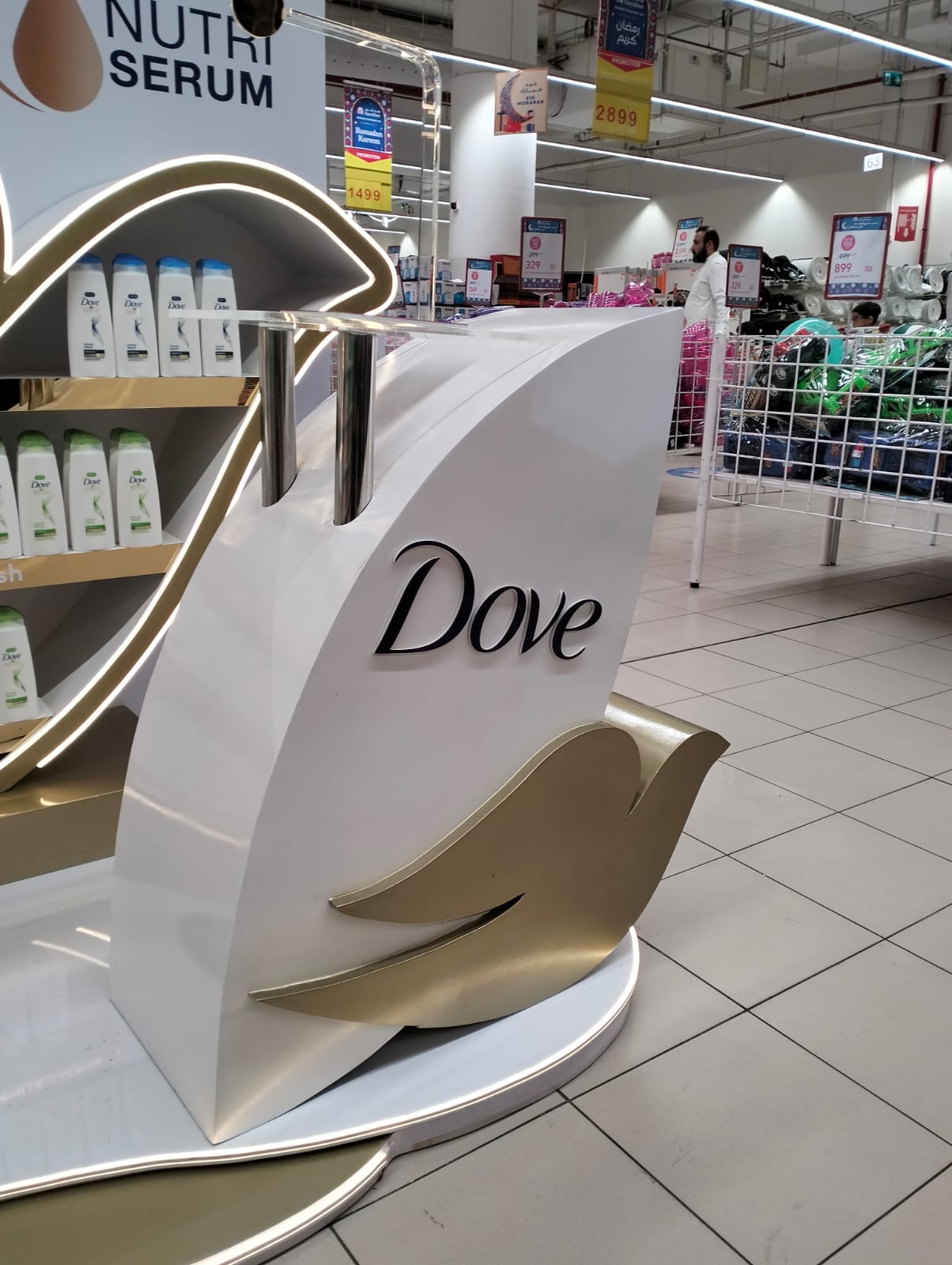 Dove Damage Repair Instore Stand-5