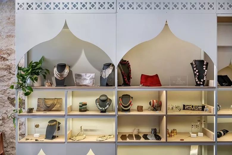 广东中山服装城淘宝店主跨界打造多元化品牌-12