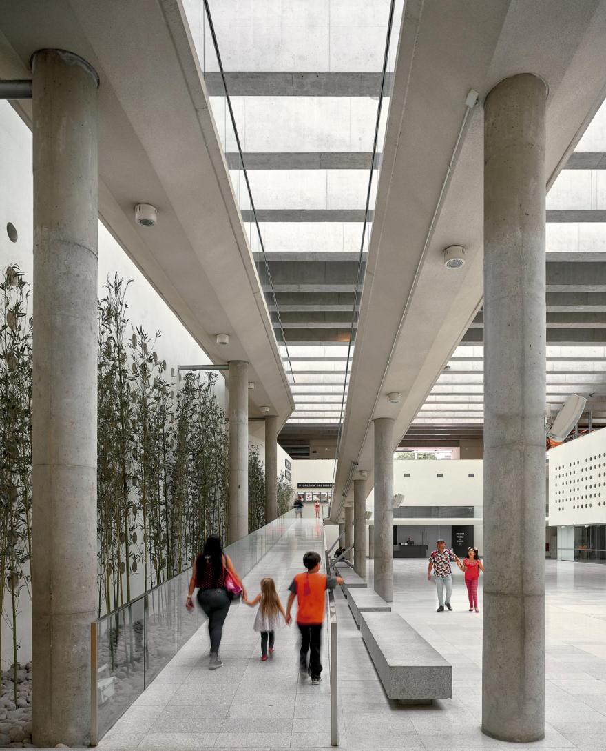 智利圣地亚哥 La Moneda 文化中心-23