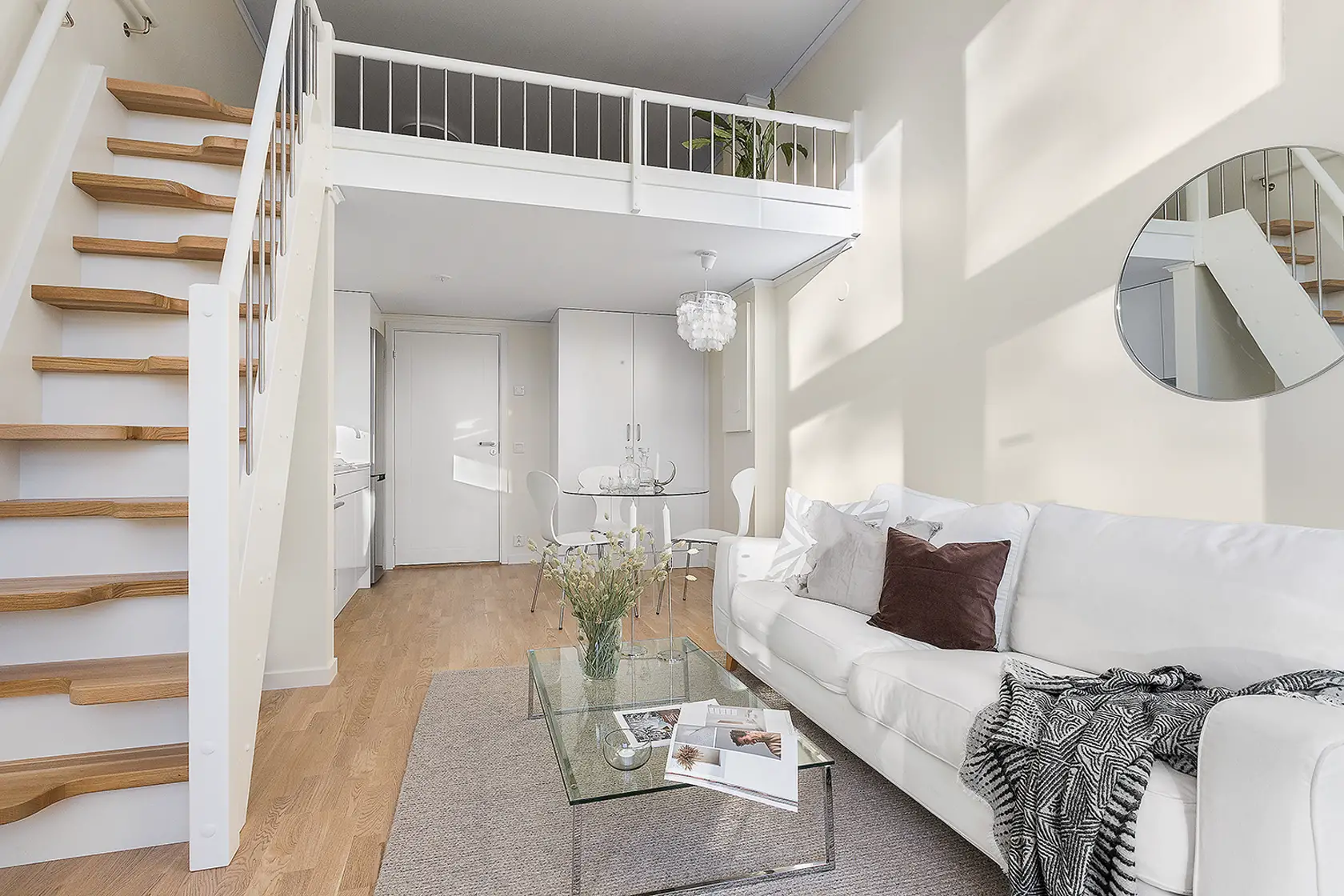 瑞典 25m²全白迷你屋，极致简约之美-7