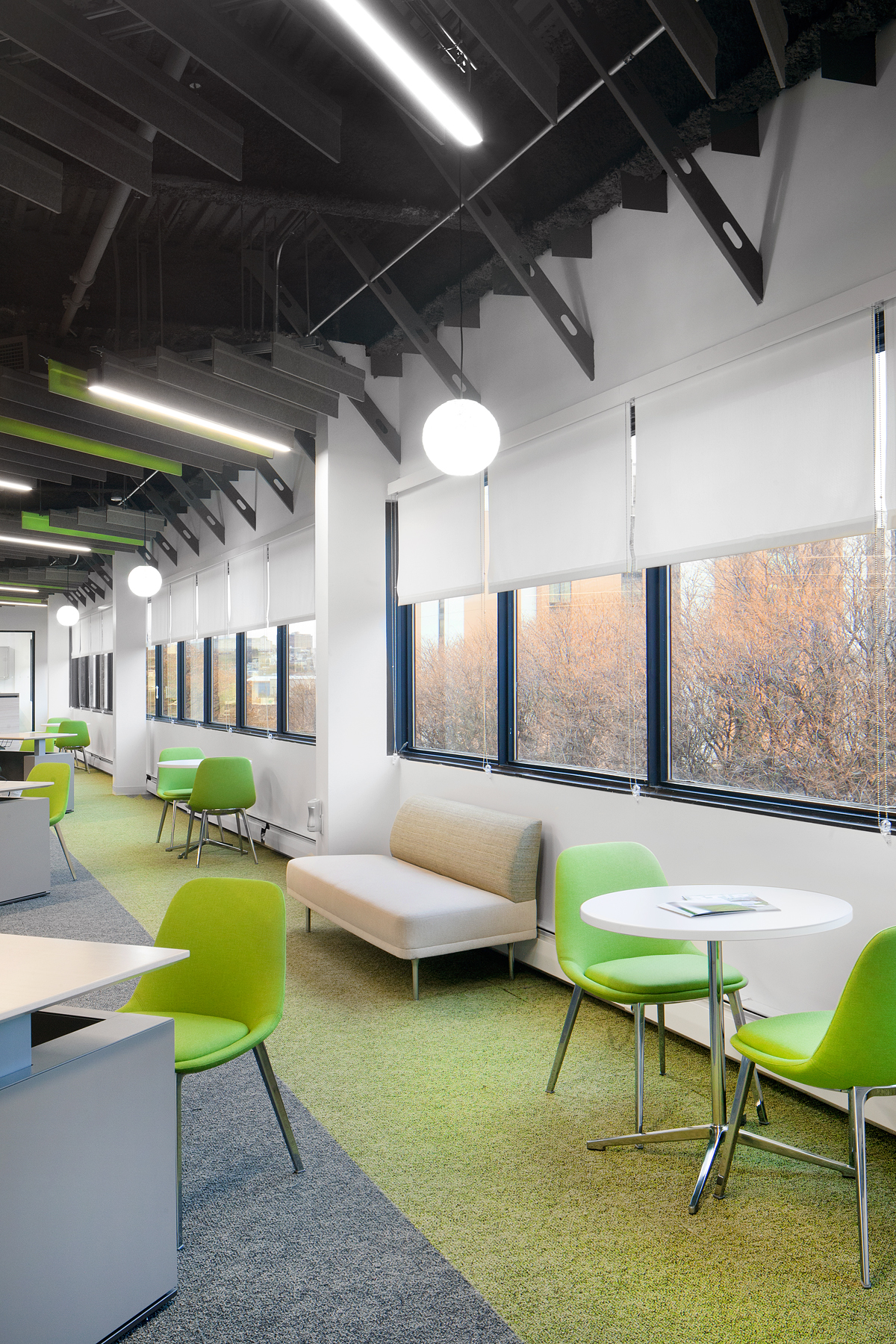 八角形建筑中的动态实验室与办公空间-11