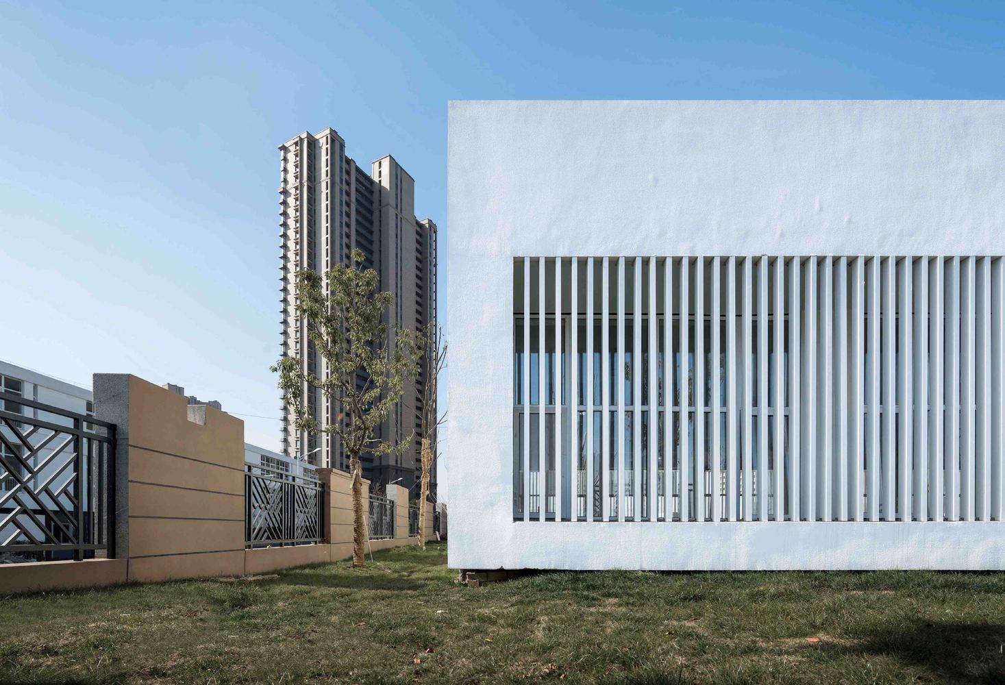 南京大山地小学 · 嵌入山坡的立体公共空间-38