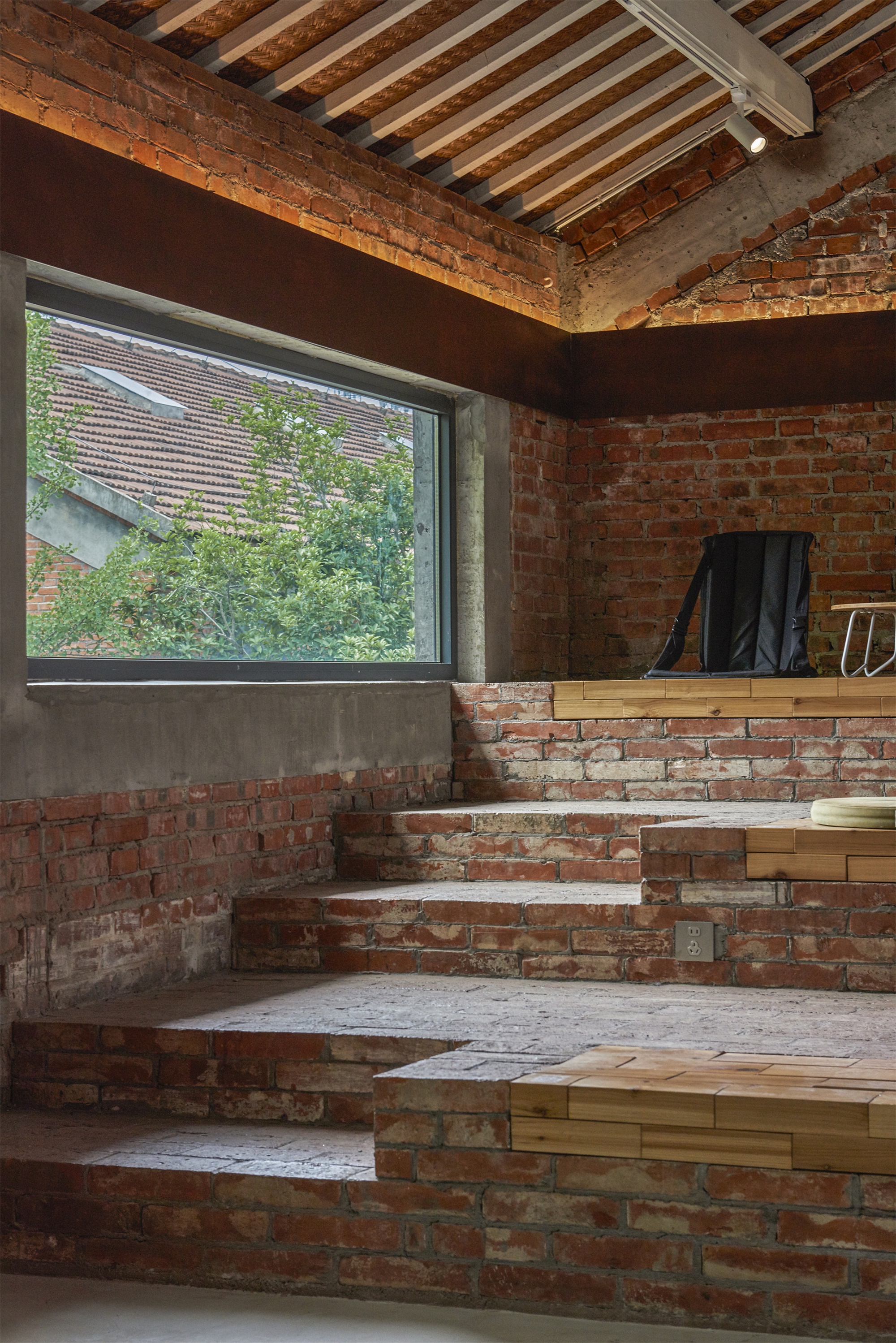 Snow Peak Cafe苏州美罗小奢中心店丨中国苏州丨KiKi建筑设计事务所-38