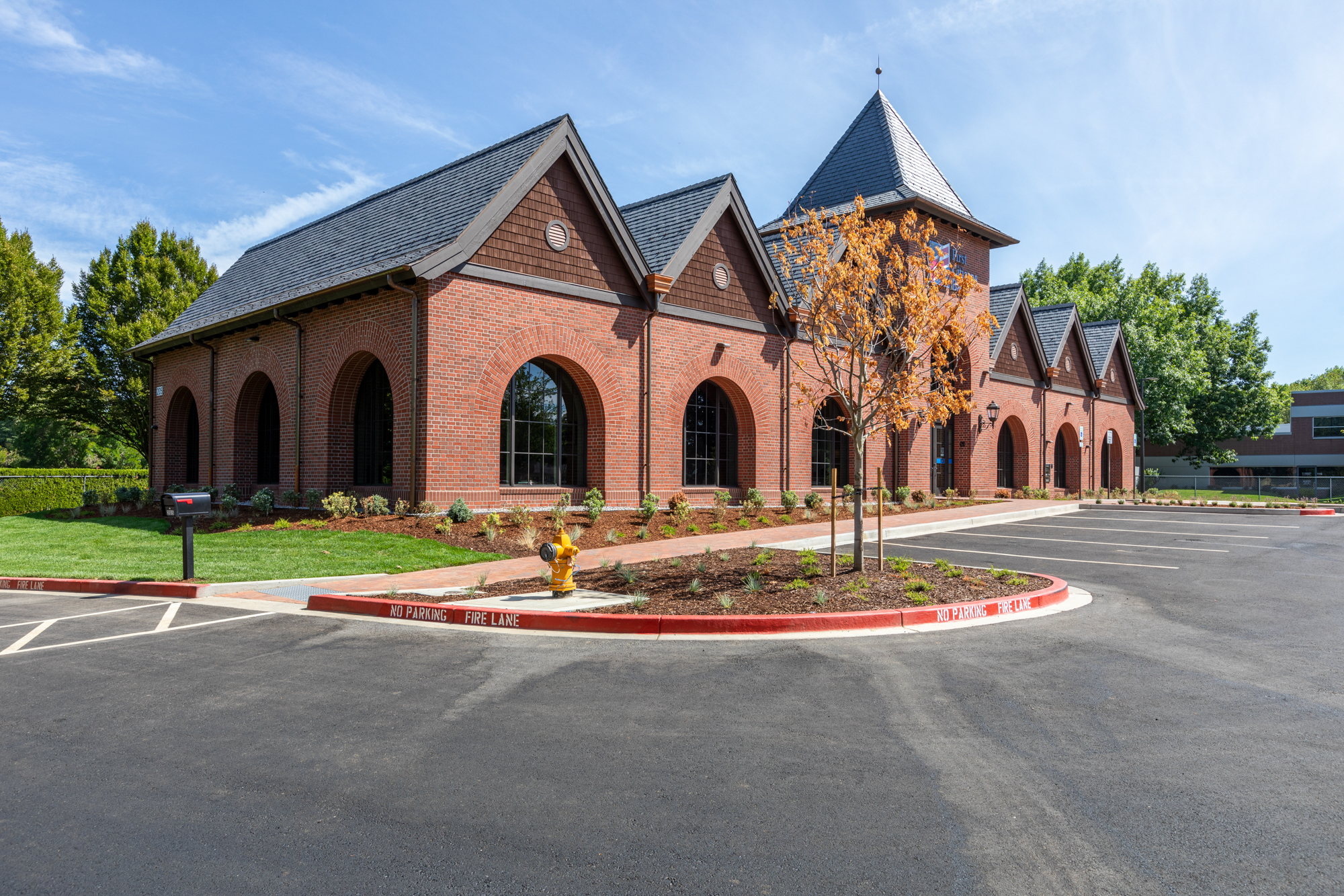 First Citizens Bank 建筑摄影丨加拿大温哥华丨Harvey General Contractors-6