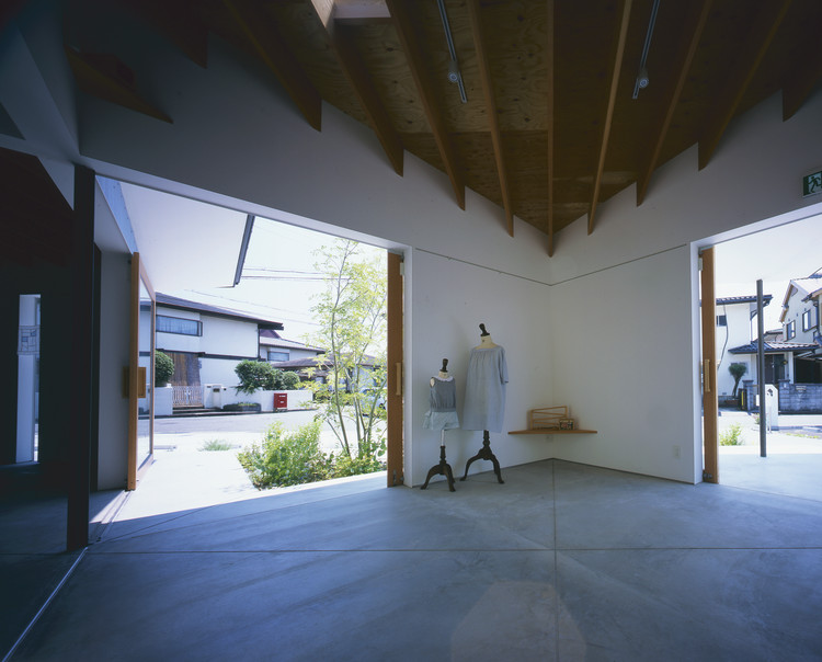 旋转 45 度的画廊空间-16