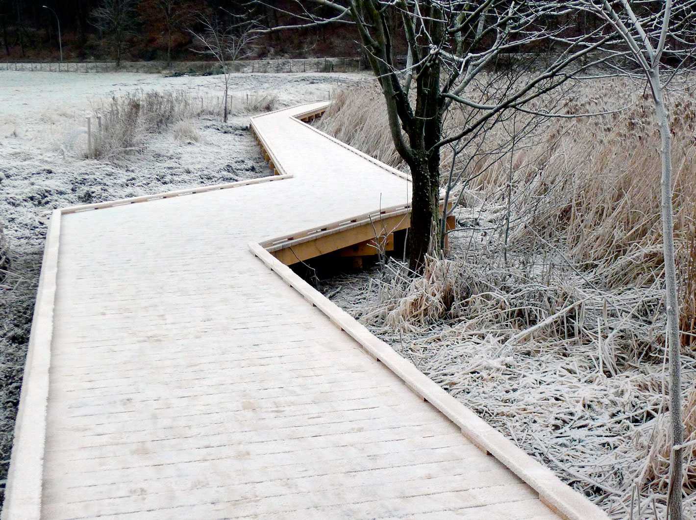 挪威比格迪半岛沿海栈道景观 by Østengen & Bergo AS-2