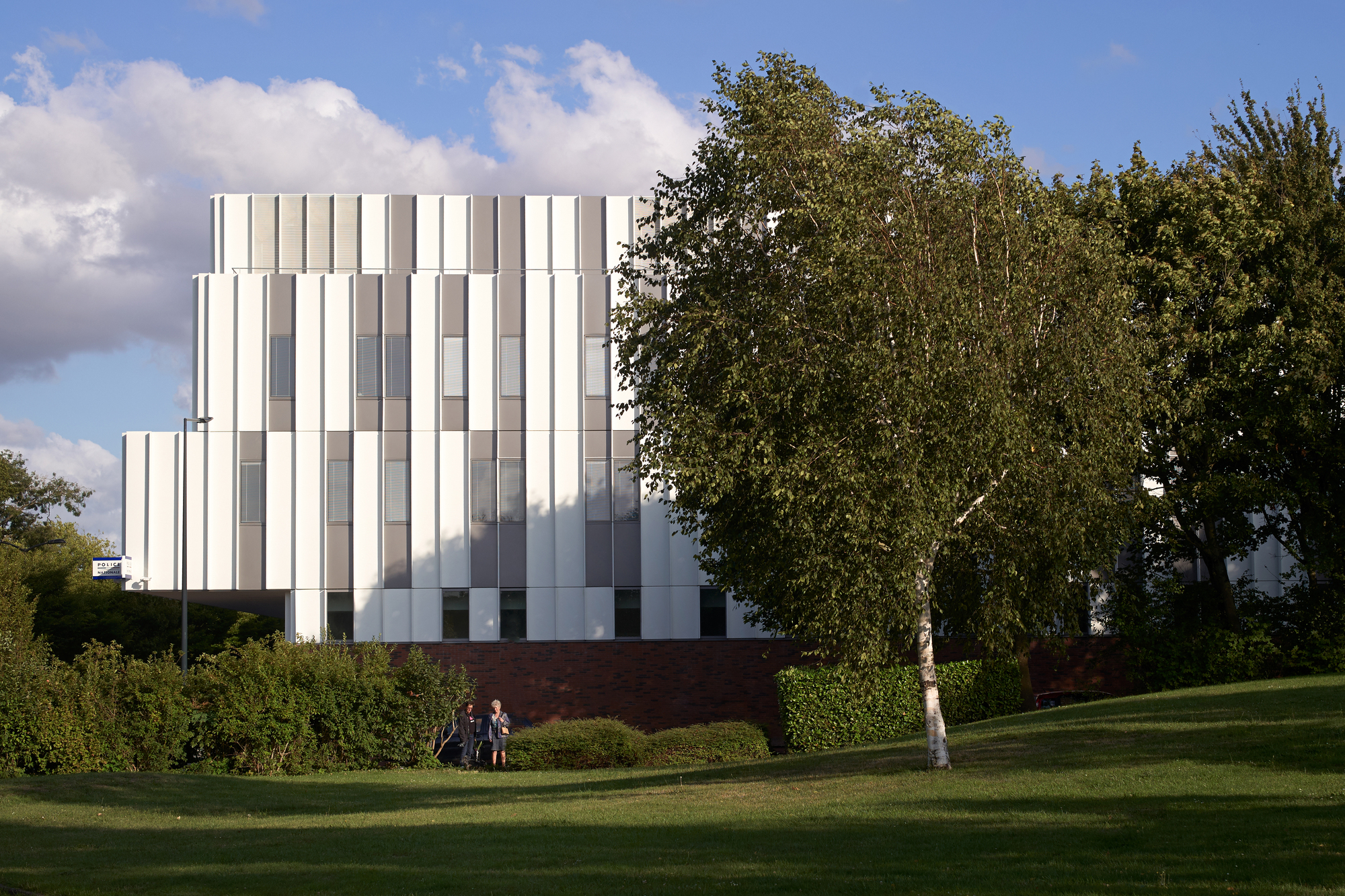 Tourcoing Police Hotel / Ameller Dubois-12