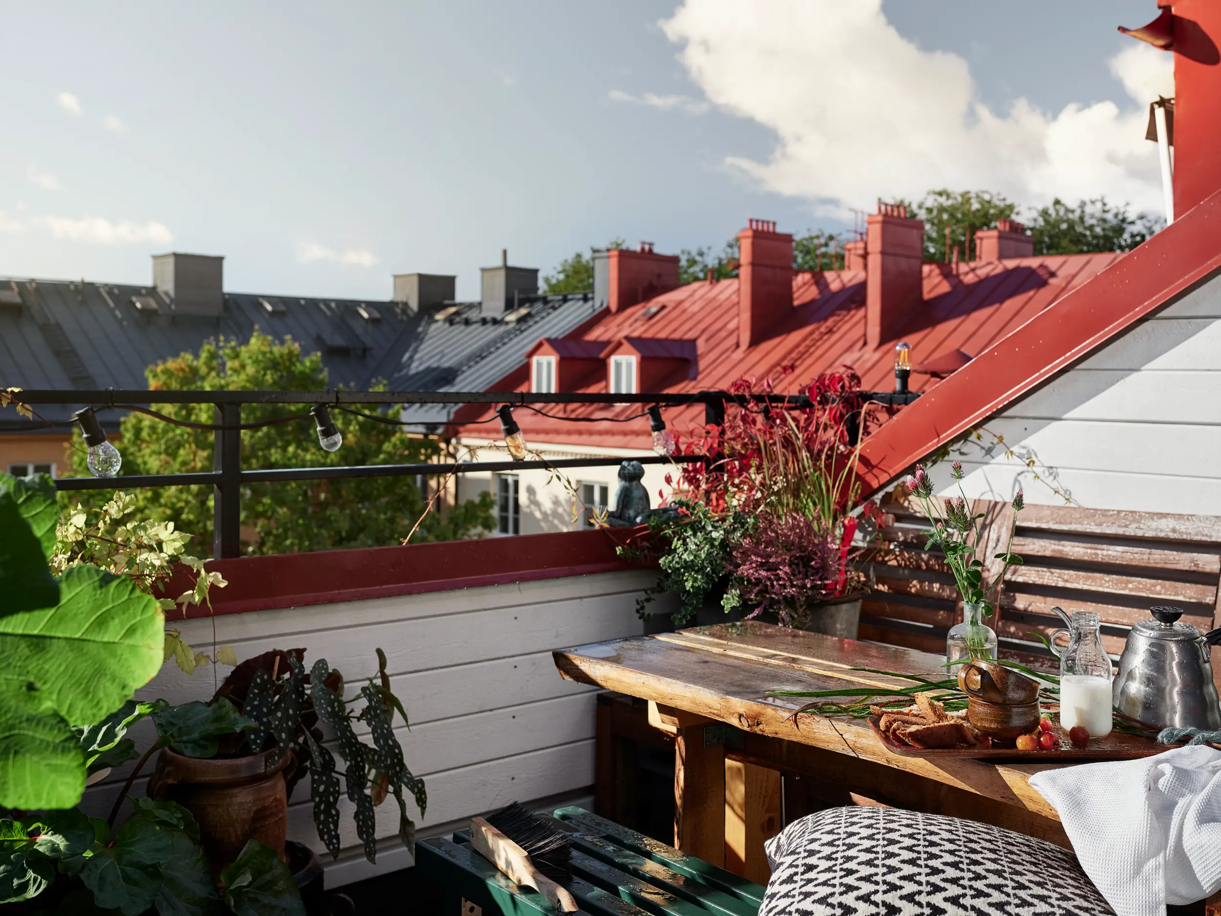 瑞典老建筑里的温馨复古公寓-19