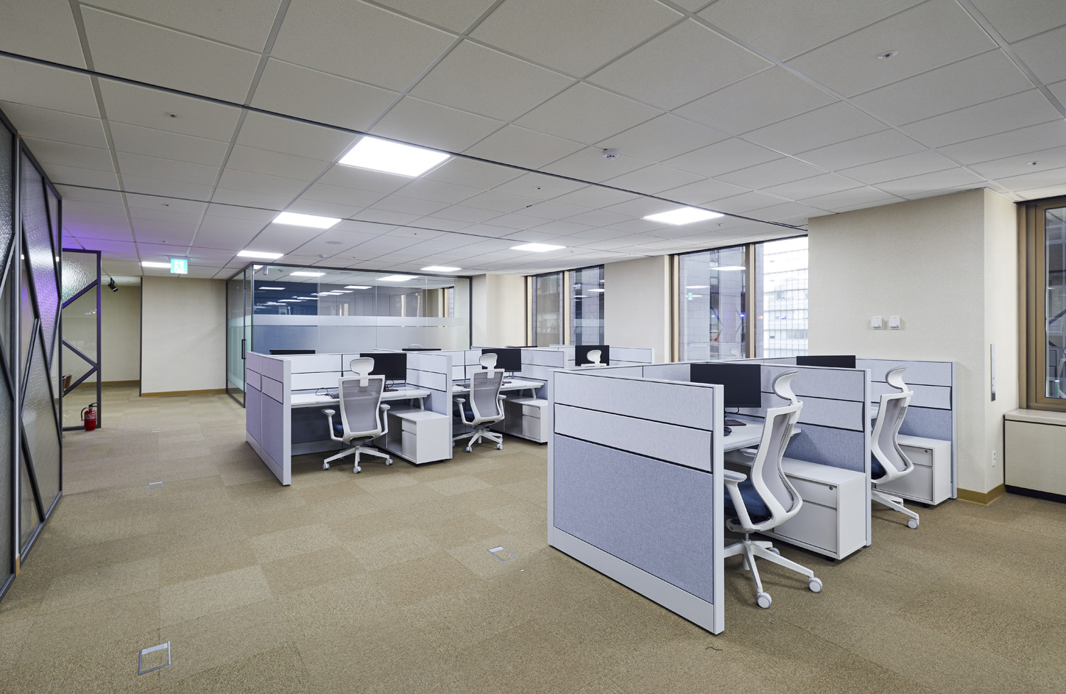 首尔 67 平办公室的简约魅力-5