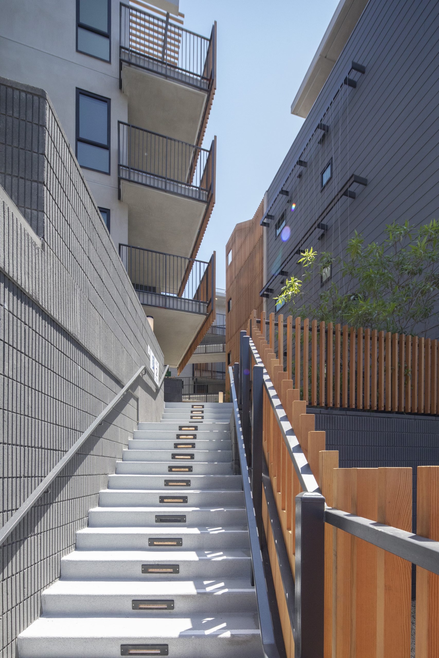 

		.wp-custom-logo .site-container .title-area {
			max-width: 90px;
		}
		
		.wp-custom-logo .title-area {
			padding-top: 11.176470588235px;
		}
		
-3