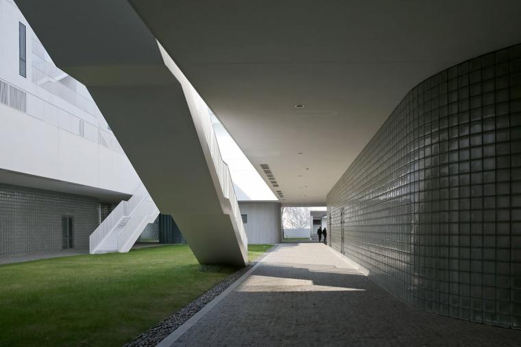 上海安亭汽车城研发创新中心丨Atelier Deshaus-19