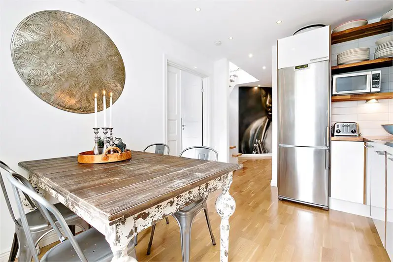 家庭生活二层楼设计 | 私密空间与互动的完美结合-10