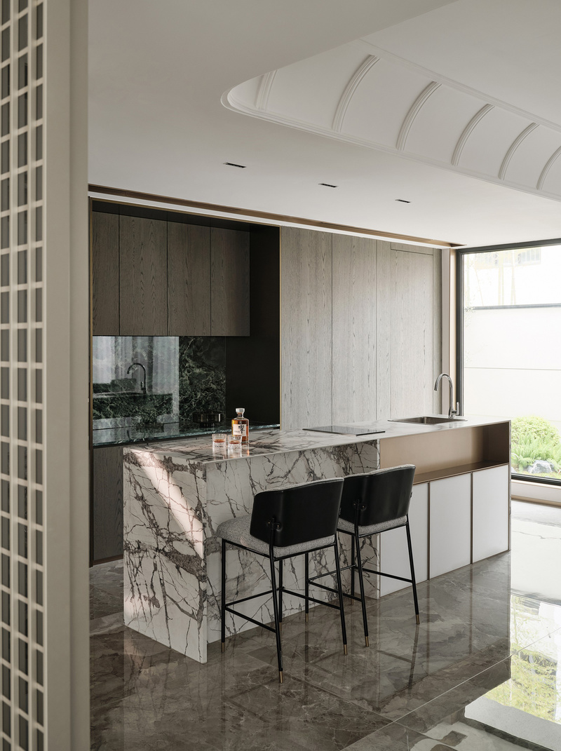 现代轻奢风别墅豪宅，个性突破的趣味空间-9