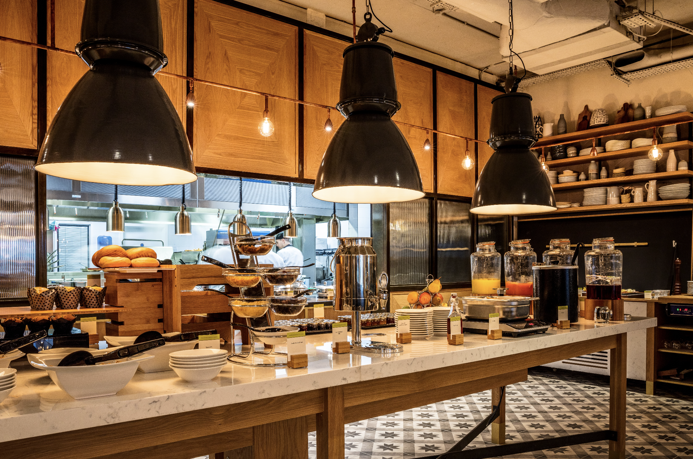 Kingston希尔顿逸林酒店大堂及公共区域设计丨JamaicaKingston丨DLSM Studio（原DesignLSM）-16