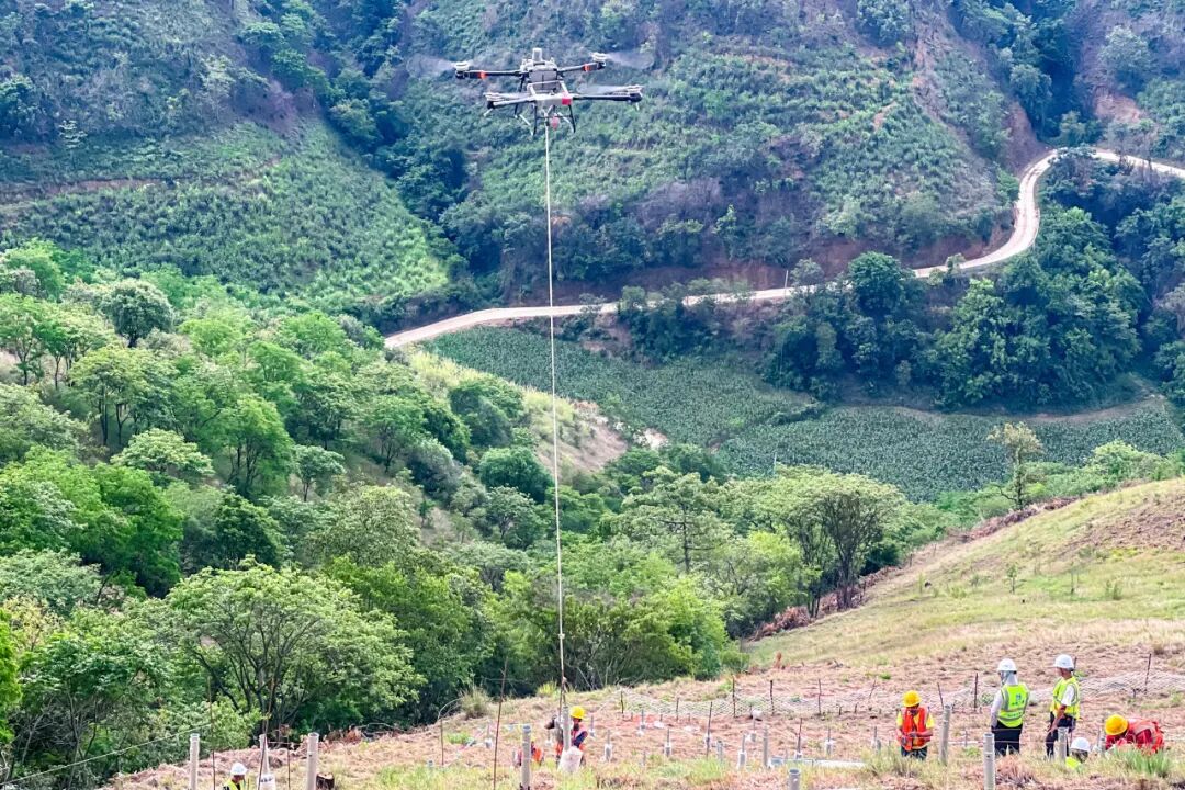 “光伏蓝海”点亮“绿色未来”，“二局造”红河开远光伏电站并网发电｜创新“造”未来⑭-53