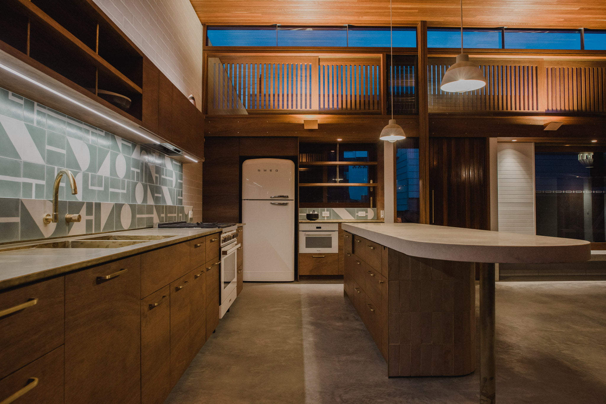 天幕屋；篷顶屋（具体可根据实际语境判断更合适的表达，这里CANOPY常见有天幕；篷顶等意思） 丨Walk North Architects-18