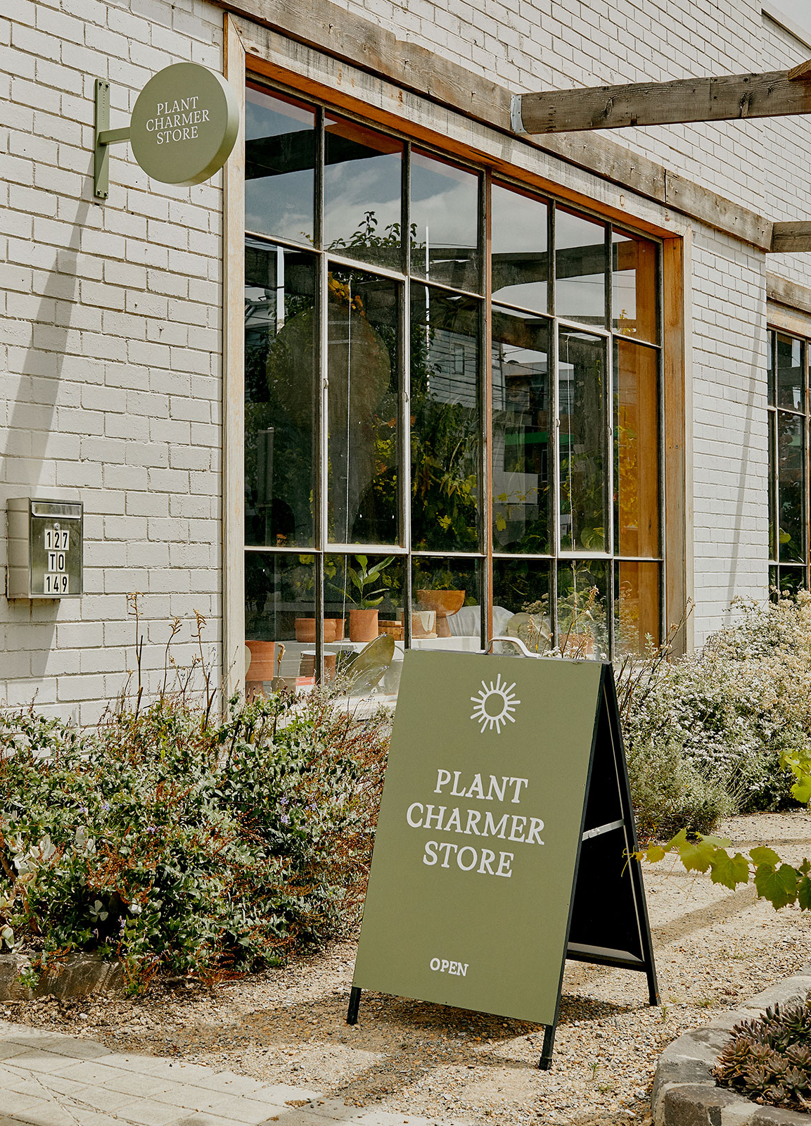 Plant Charmer 零售空间设计-0