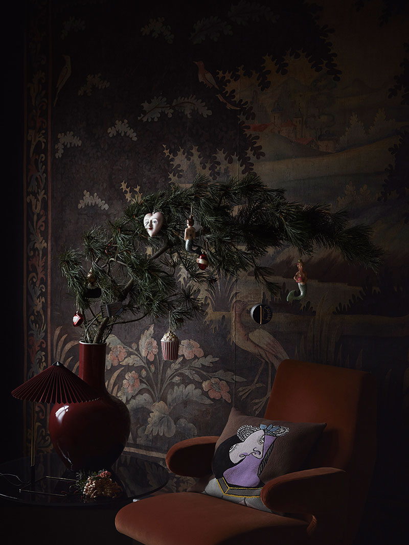 瑞典 Artilleriet 的暗色调圣诞室内设计-9