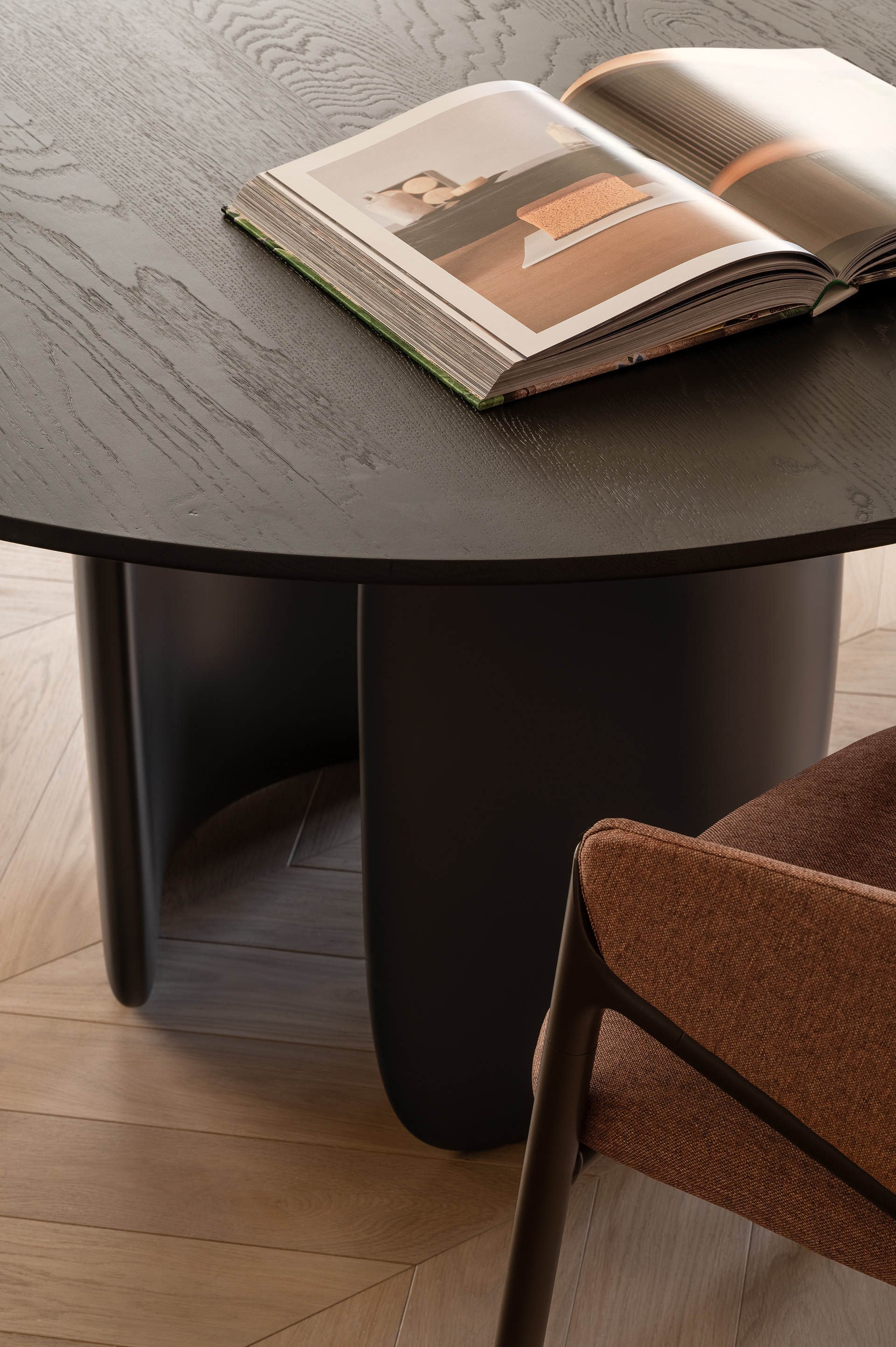 债券；纽带；联系；黏合剂；键；契约；保释金；铐链丨乌克兰基辅丨Bogdanova Bureau-39