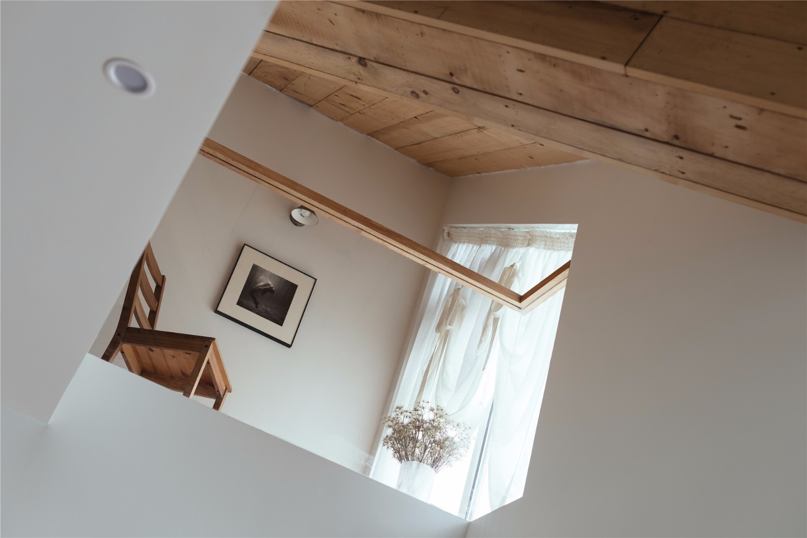 现代简约木质住宅 以勒设计诠释自然之美-27