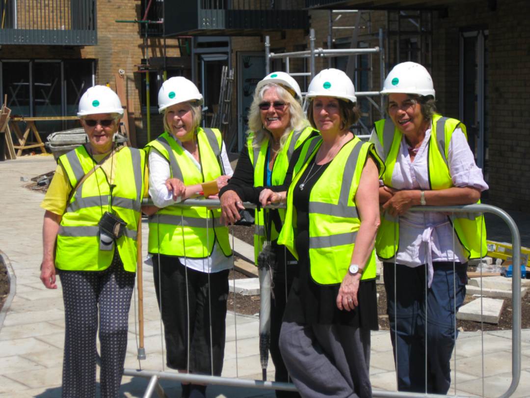 26个大龄女性共建养老社区，男友可以留宿-74