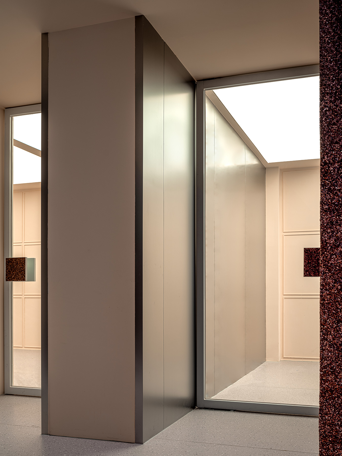 林晓晴美妆集合店丨中国广东丨陈浩鹏(深圳)室内设计有限公司-48