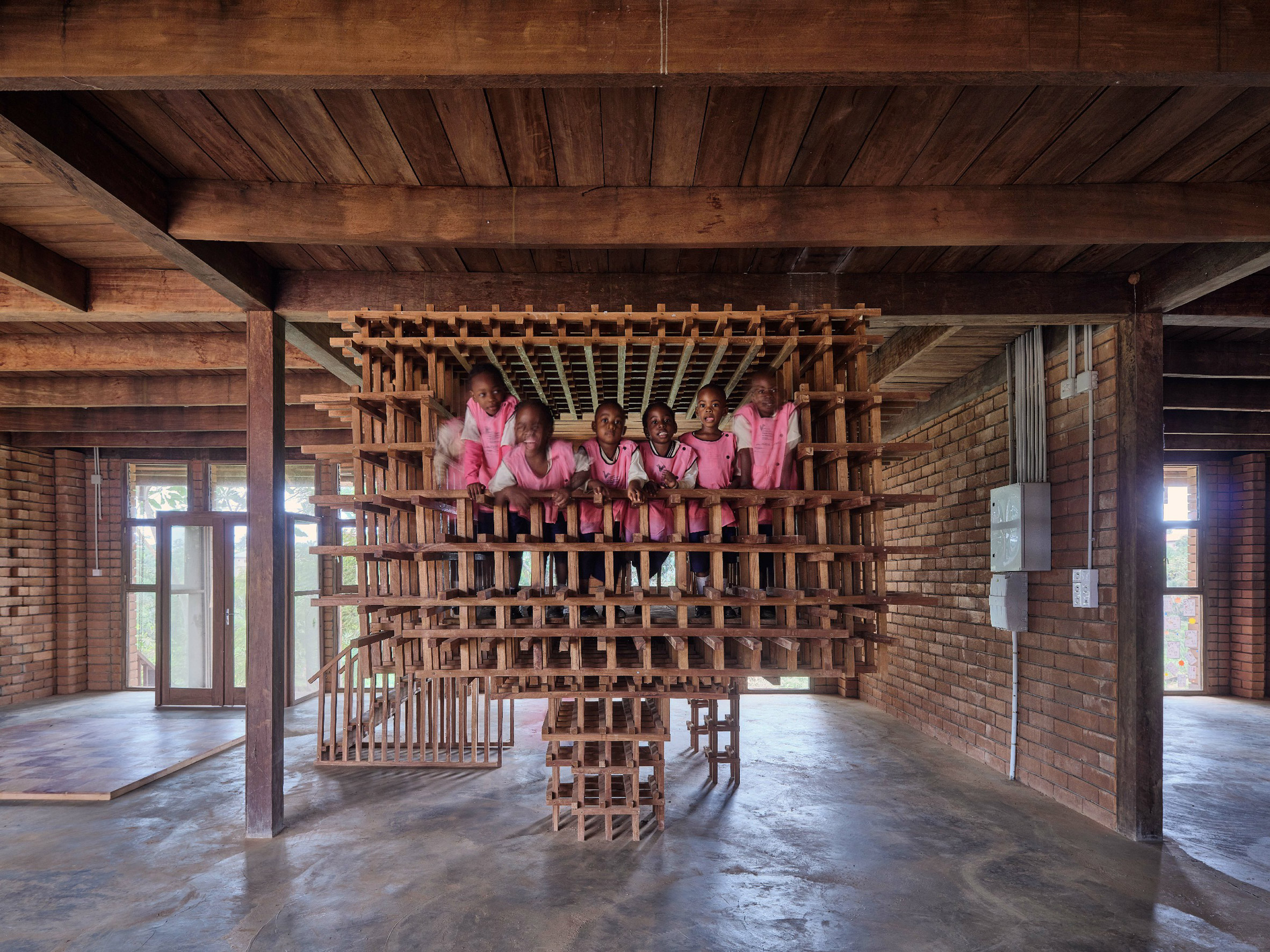 非洲流动学校（African Flow School）丨喀麦隆丨巴塞罗那建筑工作室Urbanitree-18