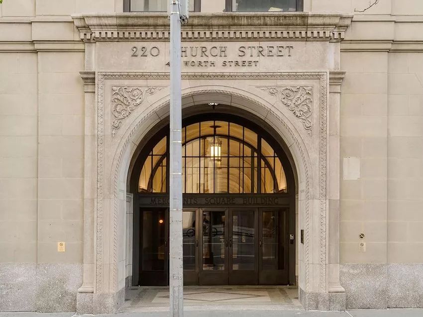 藏身在老建筑里的面包店-4