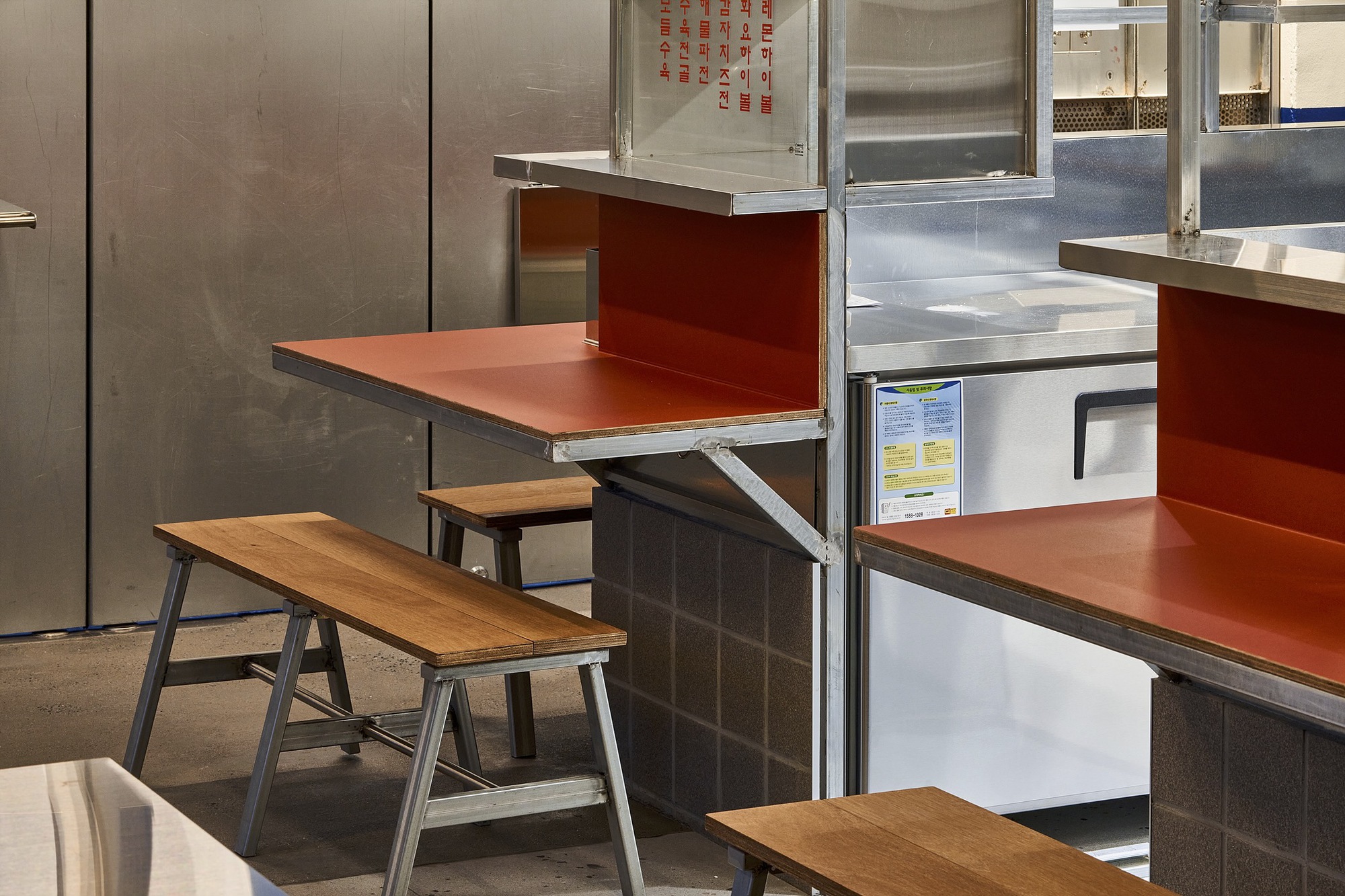 脏脏韩式室内街头酒吧丨韩国首尔丨omostudio-18