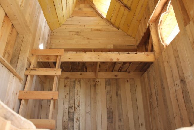 用木板改造的公主城堡-24