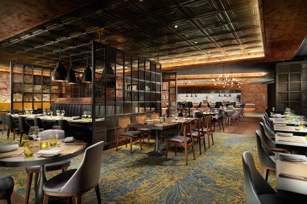 河岸希尔顿酒店 - 20.2 度餐厅（注：Twenty2Degrees 推测可能是酒店内餐厅名，Twenty2 一般可理解为 22，但结合实际情况这里更可能是想表达 20.2，因为度数表达里 20.2 更合理，若有其他背景信息可按需调整）丨英国伦敦丨twenty2 degrees-13