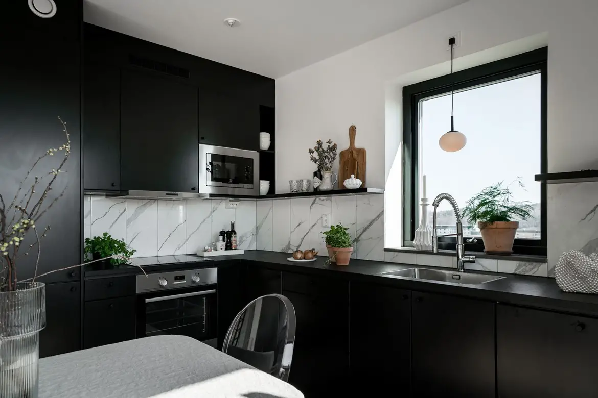 现代公寓挑高设计，充分利用空间打造梦想居所-10