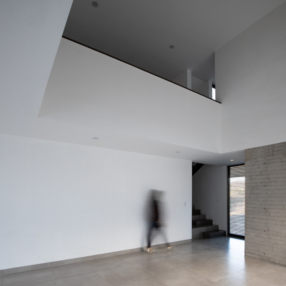 墨西哥 D-4 别墅 | 木质立方体与户外庭院打造独特空间-28